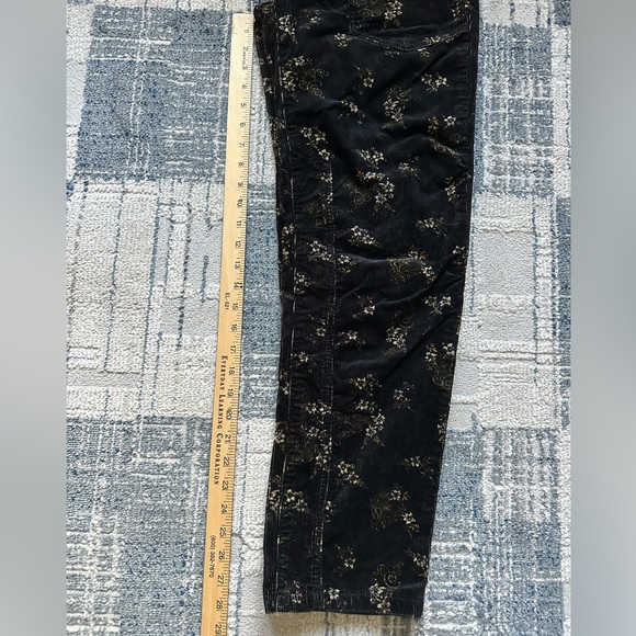 Pilcro Black Corduroy Floral Straight Leg Elevated Statement Pants - Picture 11 of 13